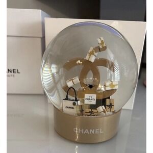 Chanel Snow Globe 2022 Limited Edition CC Logo Gift Boxes & No.5 Perfume Holiday